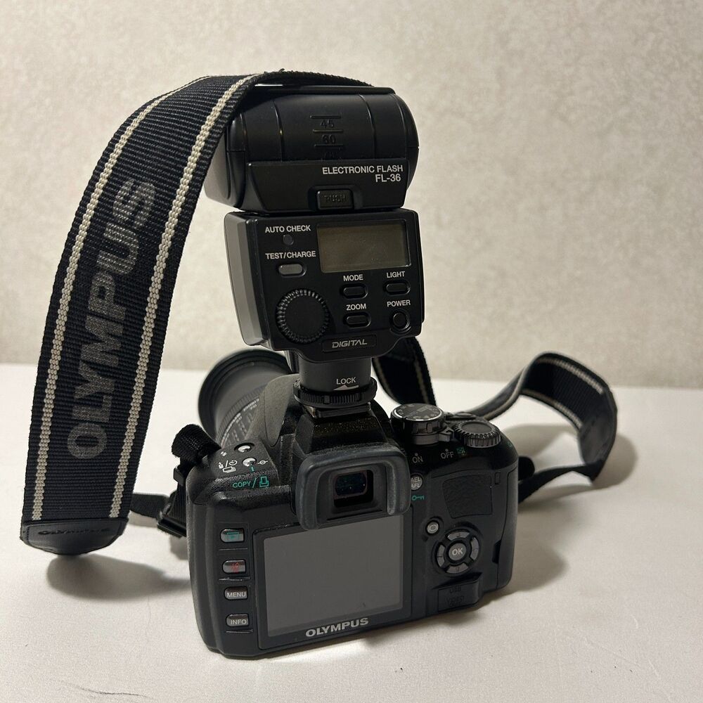 Olympus E-410 DSLR Camera Zuiko 40-150mm Lens FL-36 Flash Charger Lowepro Bag